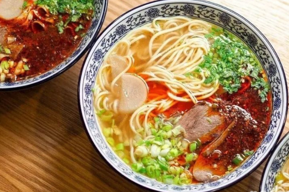 Khám phá top 7 món ăn nổi tiếng nhất của ẩm thực Đôn Hoàng, Trung Quốc