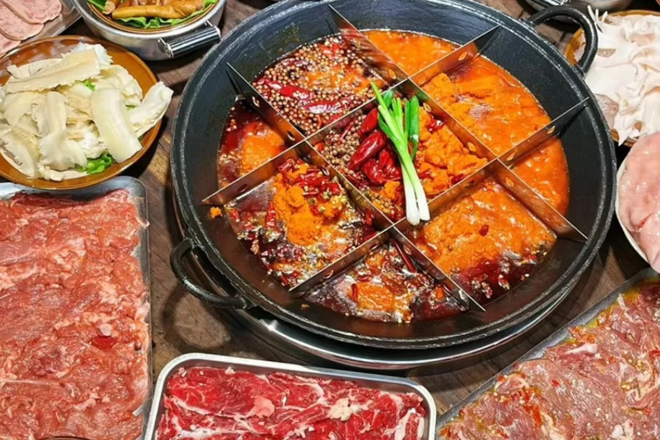Ẩm thực Trùng Khánh: Hành trình khám phá vị cay nồng đặc trưng xứ Trung Hoa