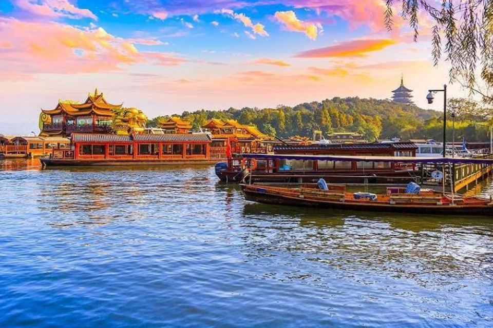 Du lịch Trung Quốc mùa hè: Khám phá cảnh sắc rực rỡ và ẩm thực độc đáo