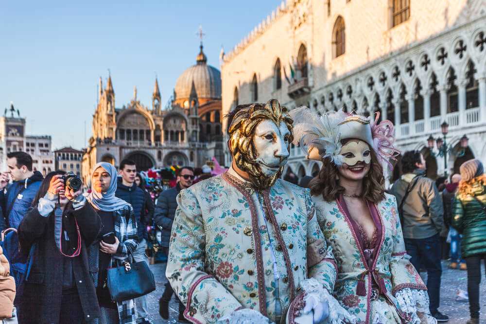 Venice Carnival (Lễ hội hóa trang tại Venice)
