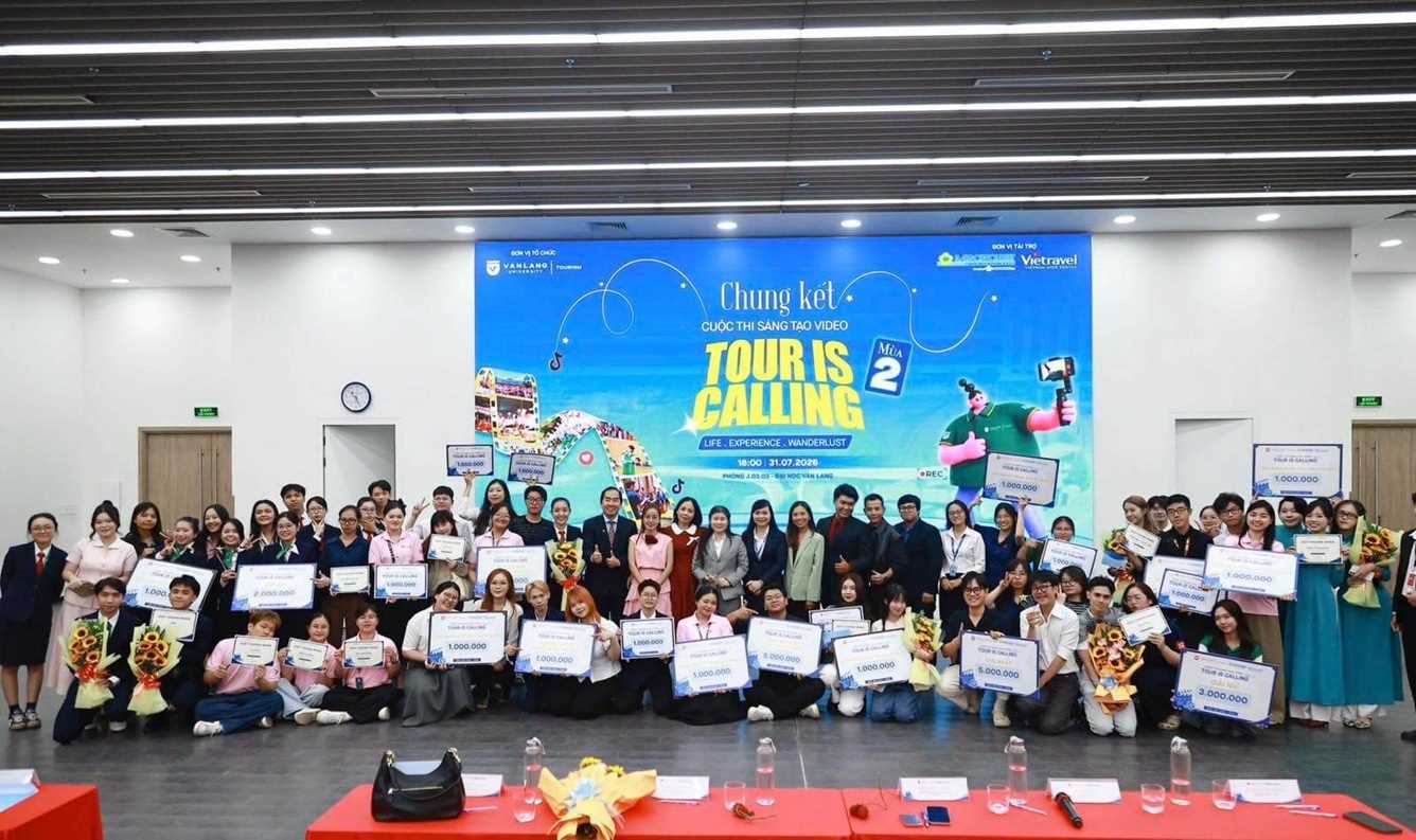 KHI TRI THỨC VÀ TRẢI NGHIỆM THỰC TẾ HÒA CÙNG MỘT NHỊP